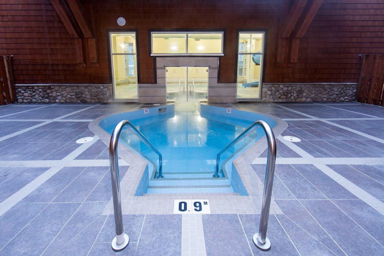 B&B Grand Rockies Resort 2Br 1Pullout 坎莫尔 外观 照片